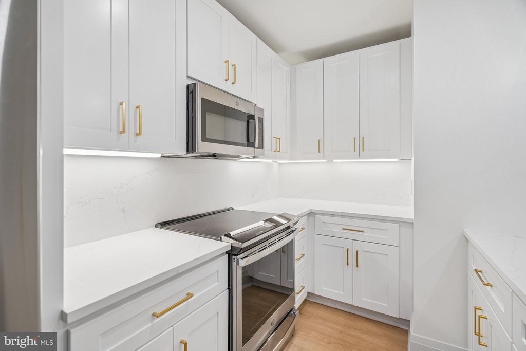 135 S 19th Street - Photo 4
