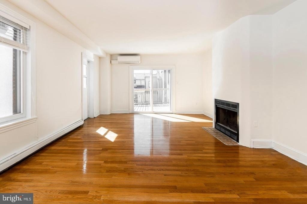 1912 Spruce Street - Photo 0