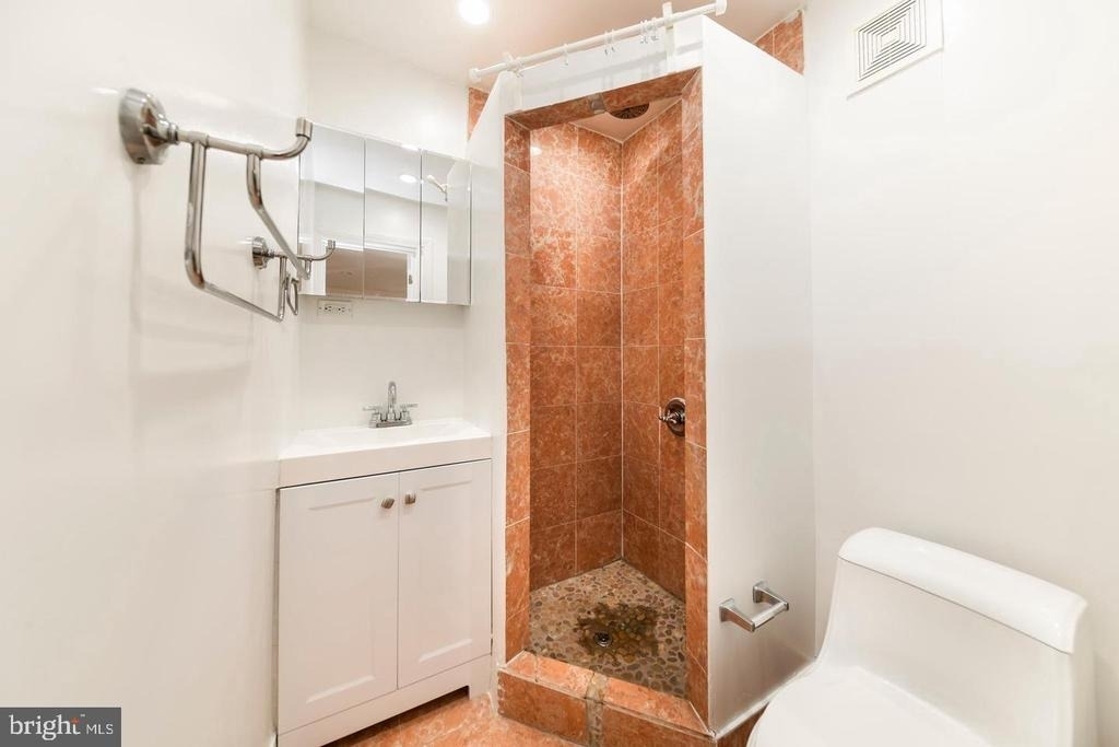1912 Spruce Street - Photo 11