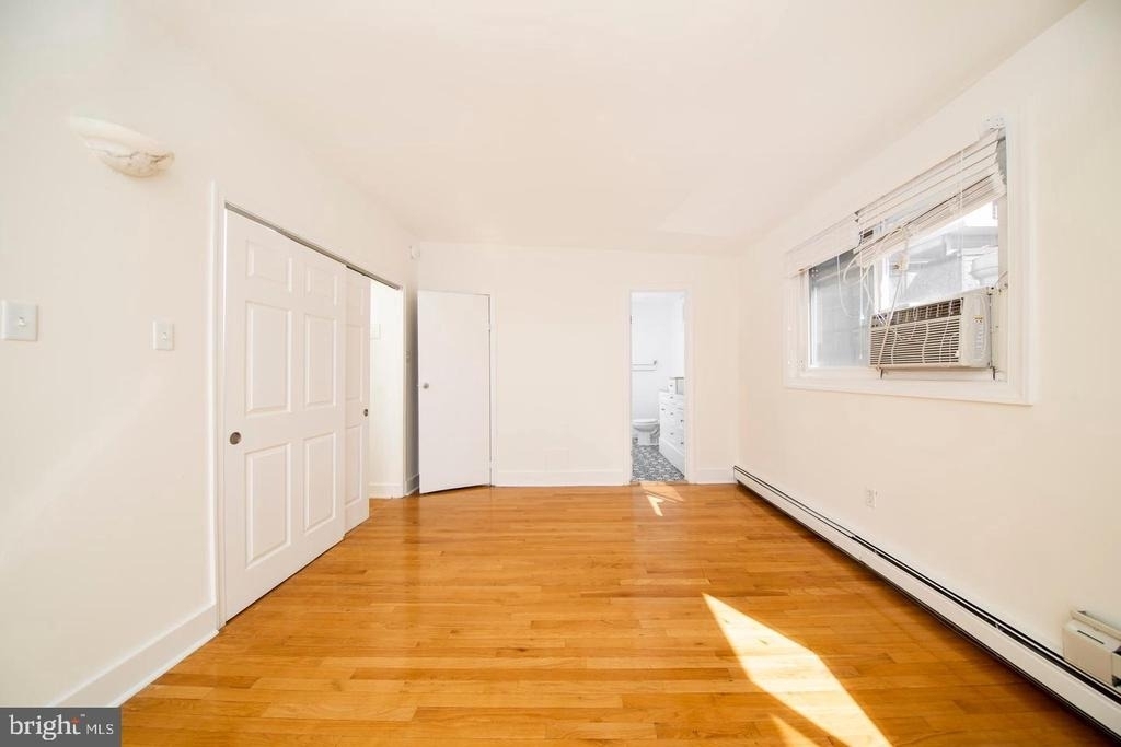 1912 Spruce Street - Photo 8