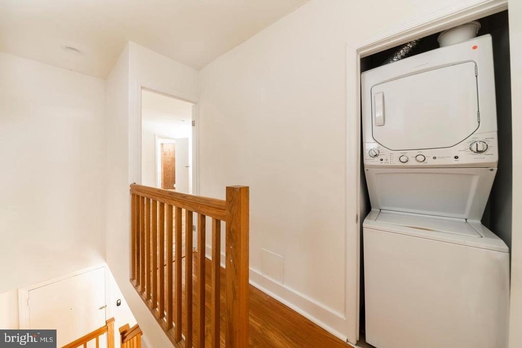 1912 Spruce Street - Photo 6