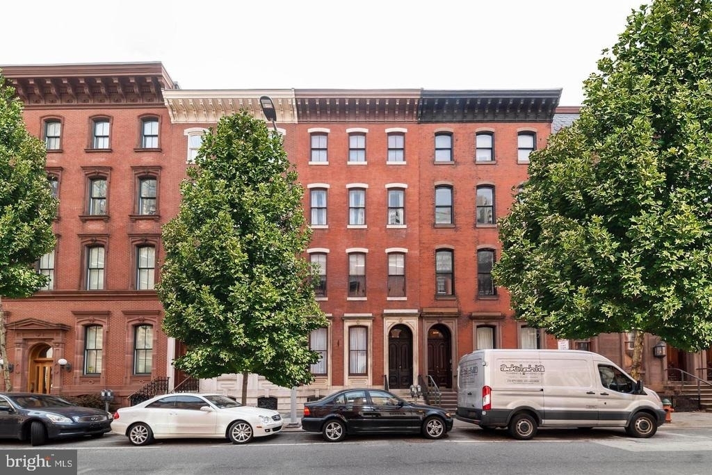 1912 Spruce Street - Photo 14