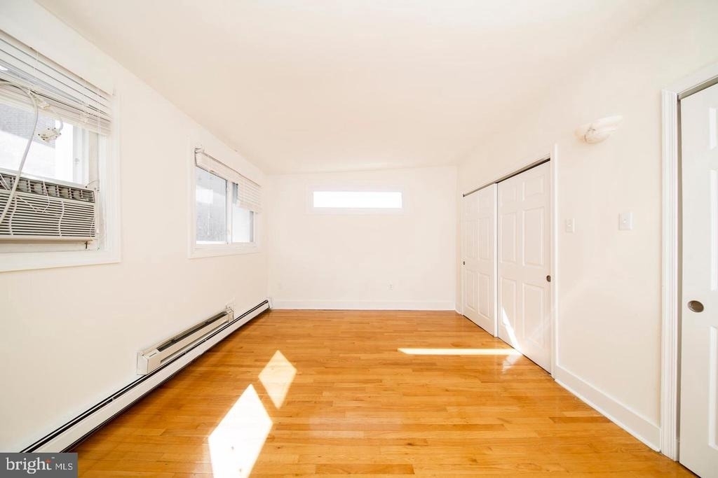 1912 Spruce Street - Photo 7
