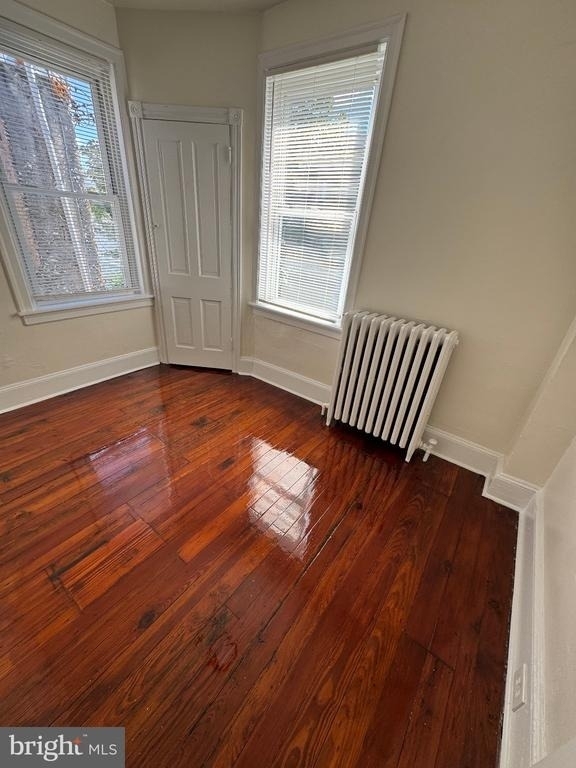 2042 Cemetery Avenue - Photo 8