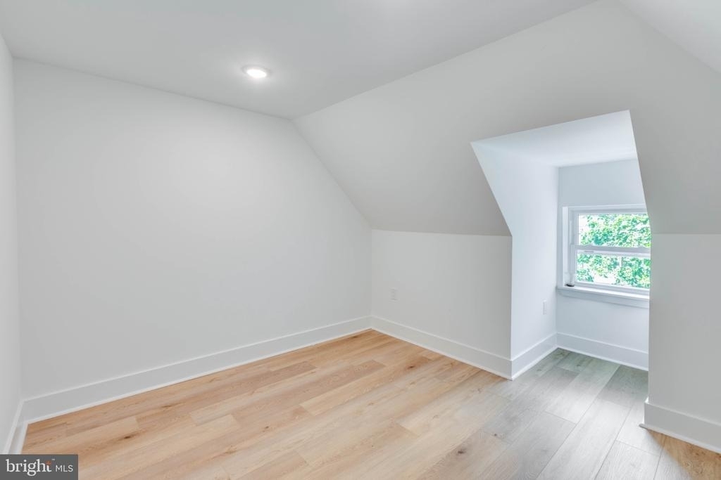 4327 Baltimore Avenue - Photo 8