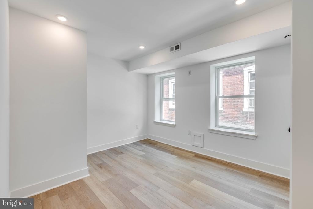 4327 Baltimore Avenue - Photo 12