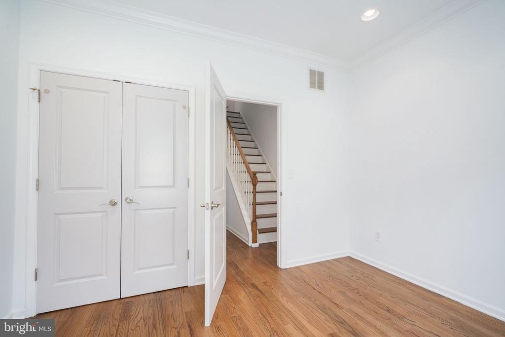 1014 S Cleveland Street - Photo 8