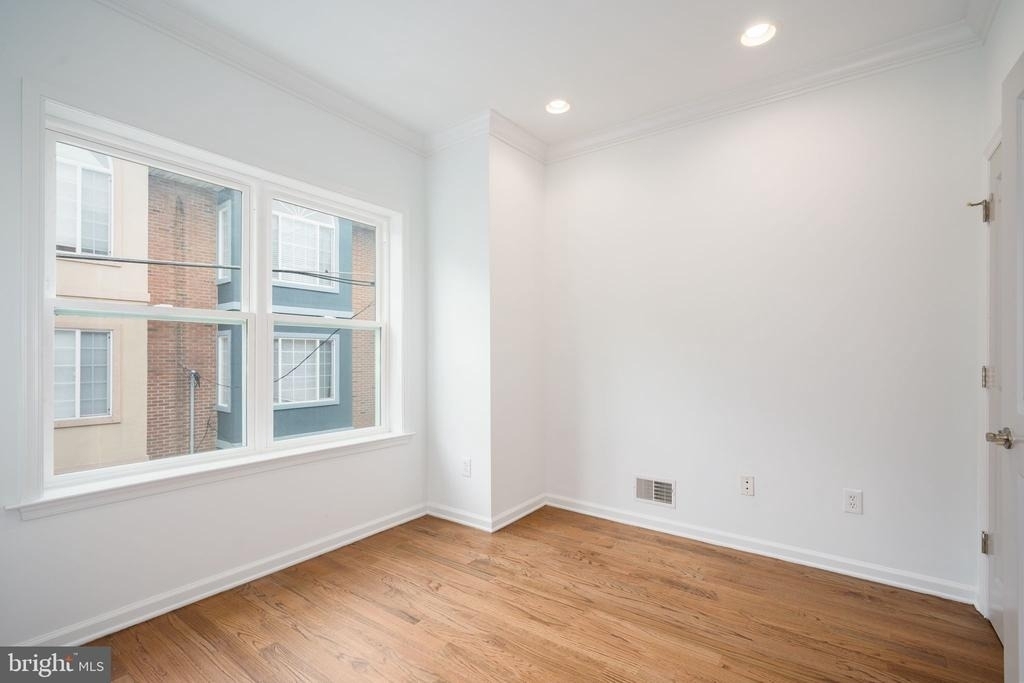 1014 S Cleveland Street - Photo 9
