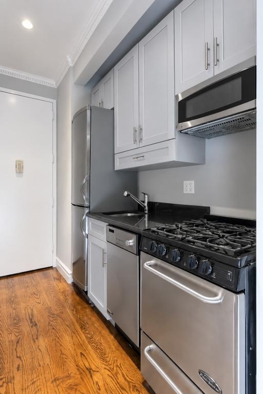  202 East 13th Street, Unit 3h - Photo 6