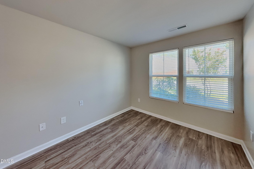38 E Lumber Court - Photo 3