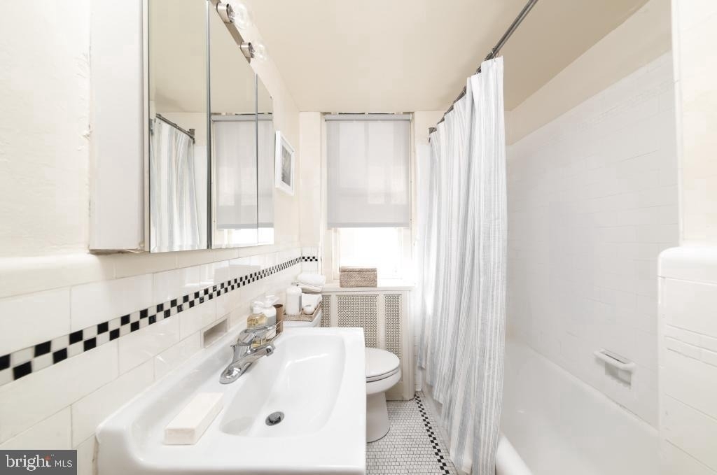 2100 Walnut Street - Photo 1