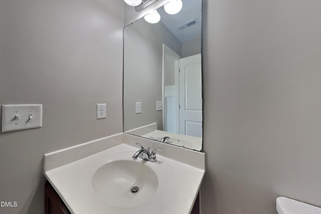 27 Anna Maria Court - Photo 7
