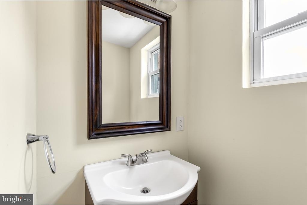 2033 E Letterly Street - Photo 17