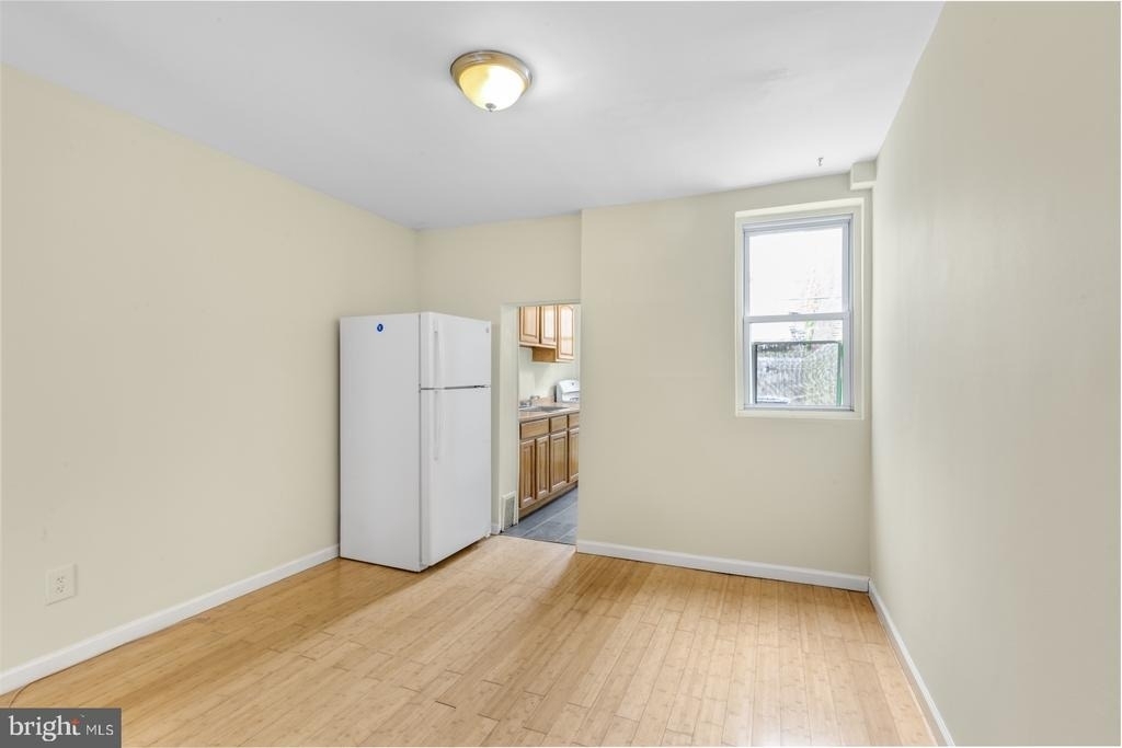 2033 E Letterly Street - Photo 5