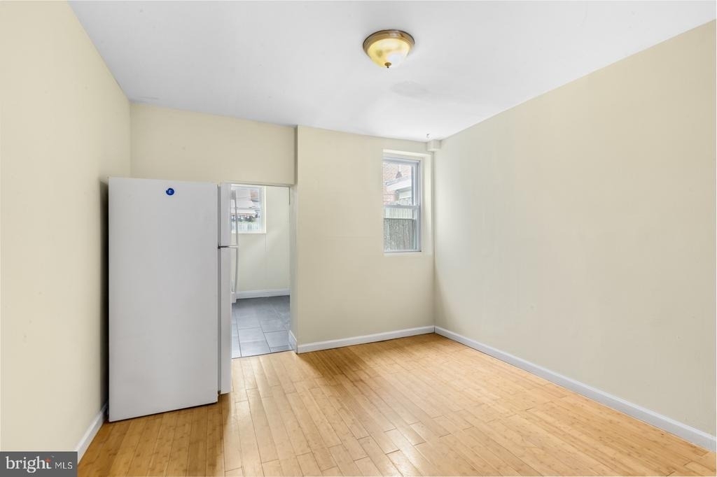 2033 E Letterly Street - Photo 3
