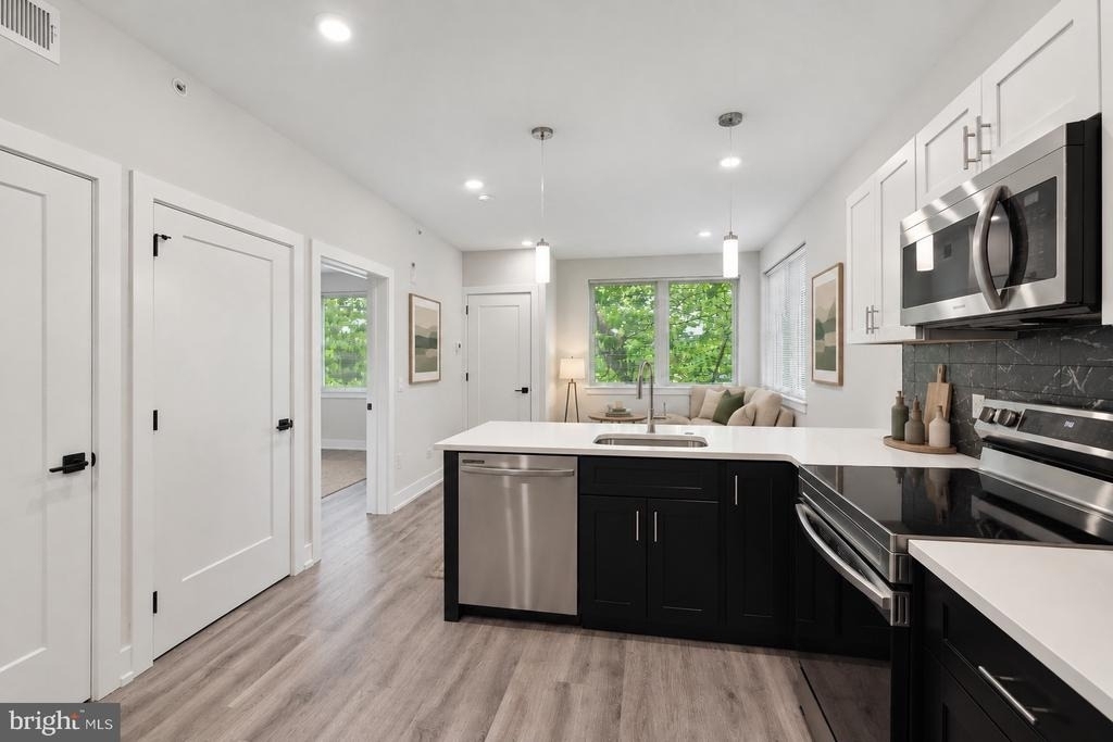 6144 Germantown Avenue - Photo 2