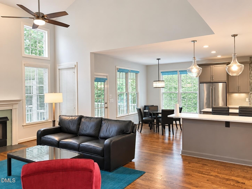 214 Clearport Drive - Photo 4