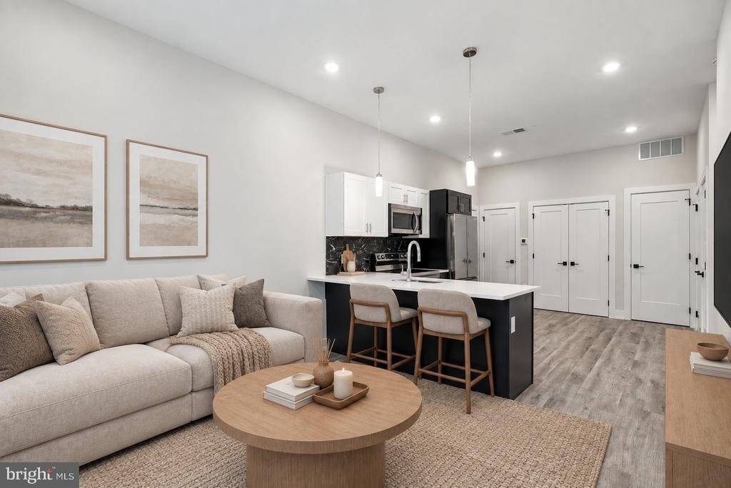 6144 Germantown Avenue - Photo 4