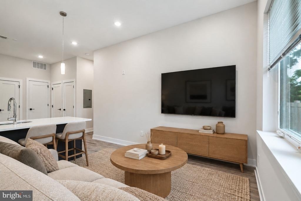 6144 Germantown Avenue - Photo 5