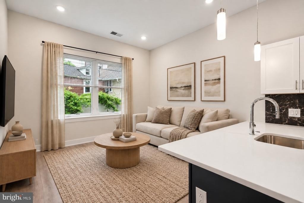 6144 Germantown Avenue - Photo 3
