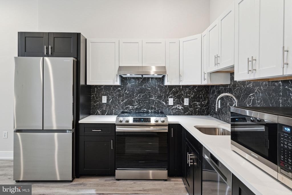 6144 Germantown Avenue - Photo 3