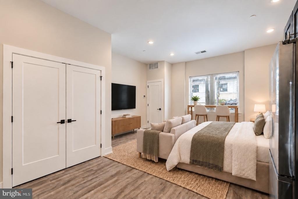 6144 Germantown Avenue - Photo 4