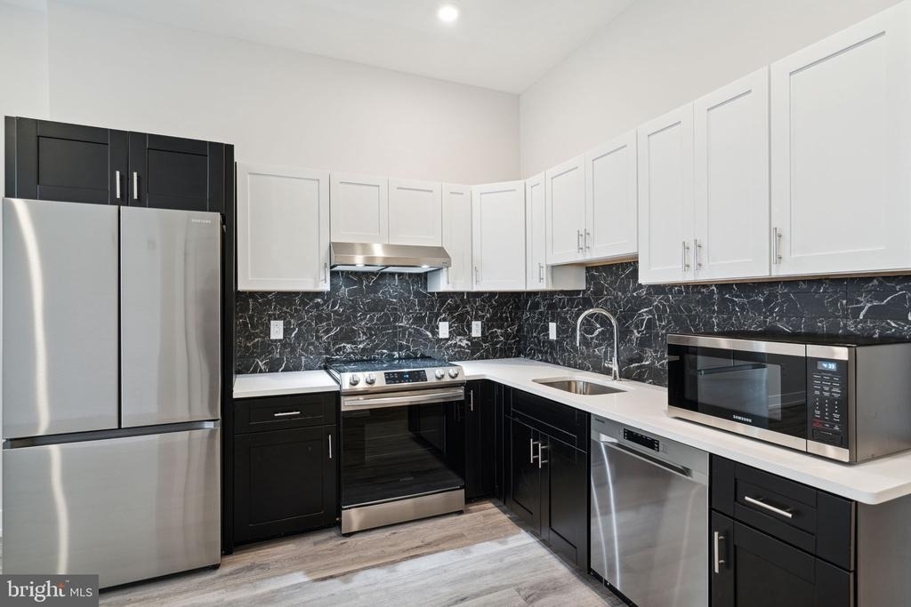 6144 Germantown Avenue - Photo 2