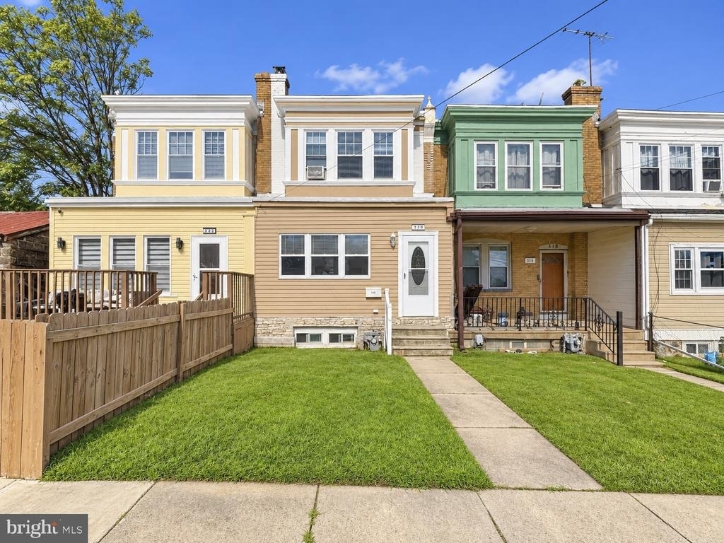 320 Highland Avenue - Photo 0