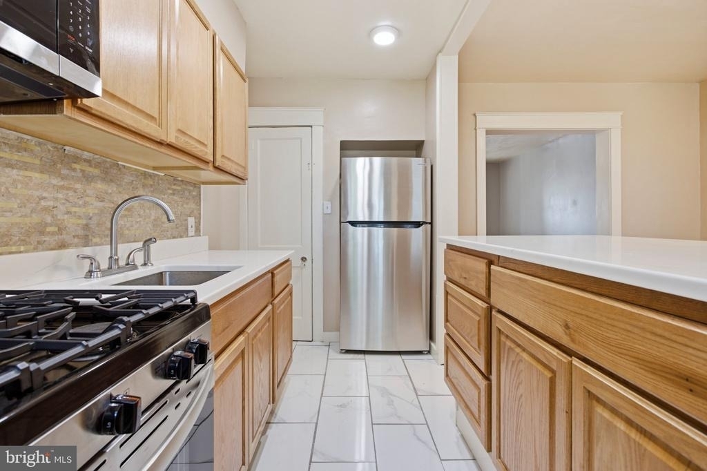320 Highland Avenue - Photo 11