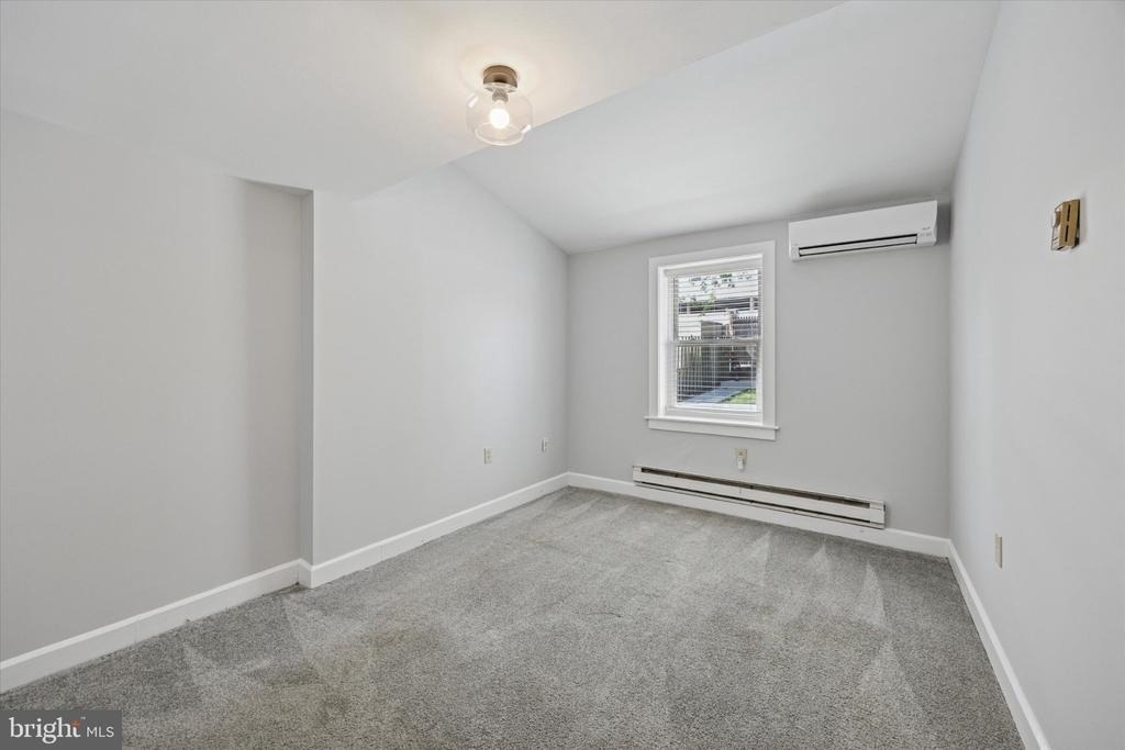 117 E Miner Street - Photo 4