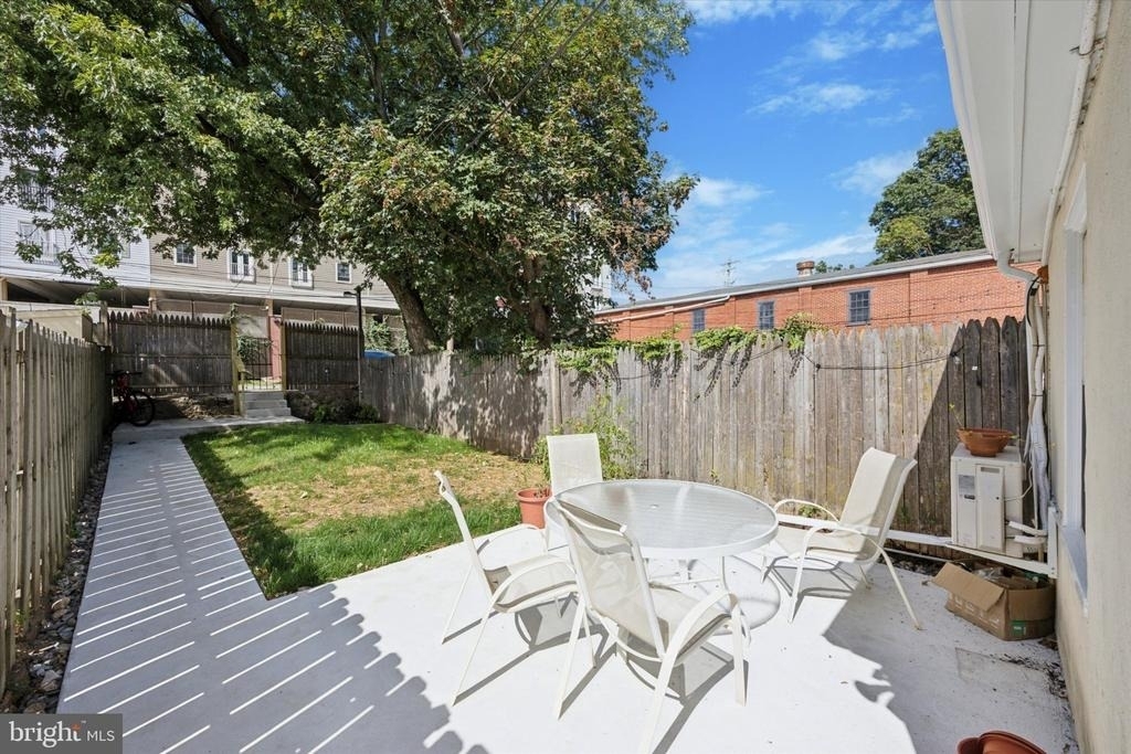 117 E Miner Street - Photo 15