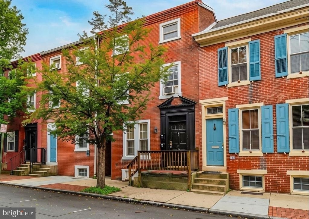 117 E Miner Street - Photo 0