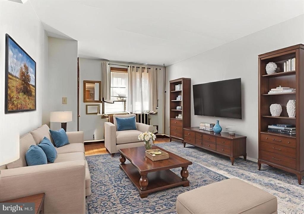 117 E Miner Street - Photo 1