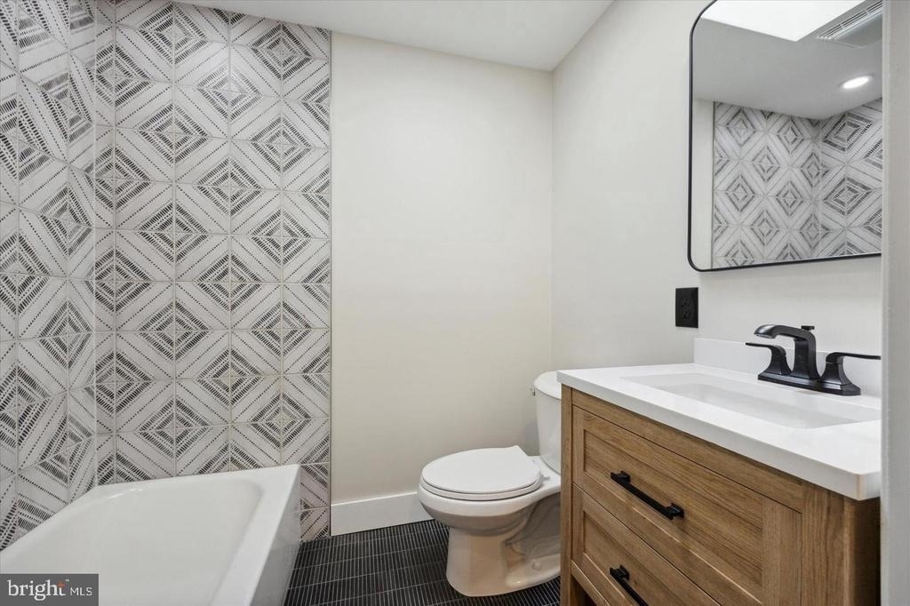 704 S Adams Street - Photo 12