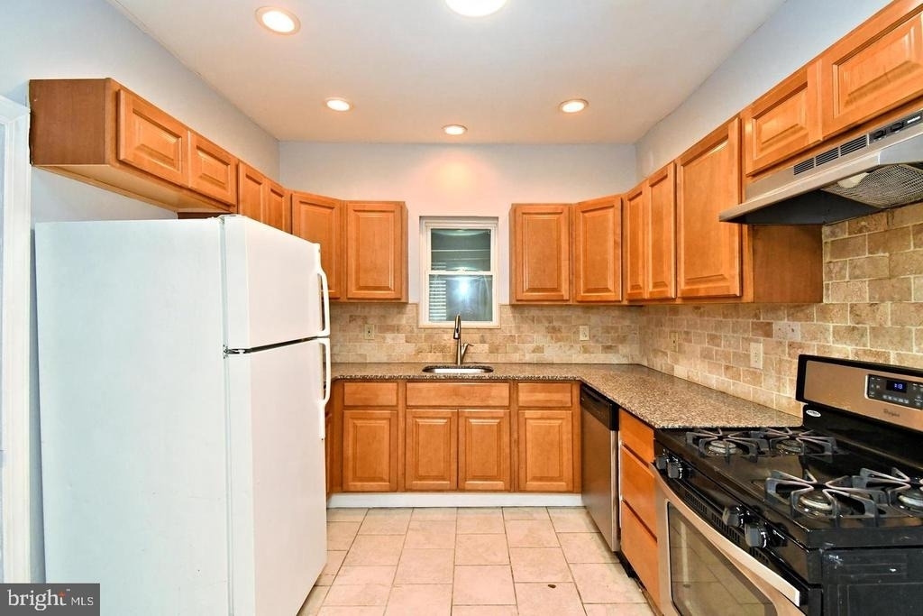 58 Pennsylvania Avenue - Photo 11