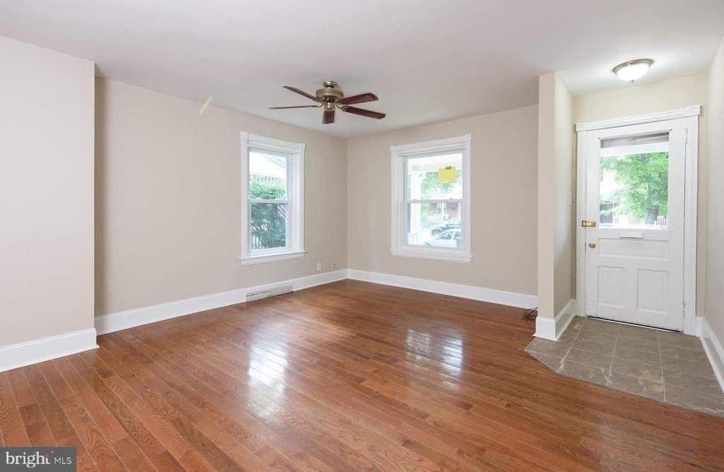 214 Highland Avenue - Photo 2