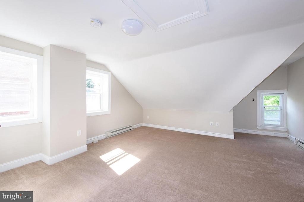 214 Highland Avenue - Photo 17