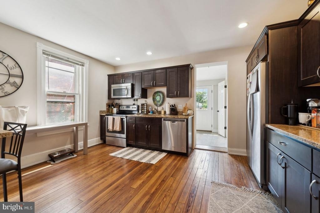 222 N New Street - Photo 8