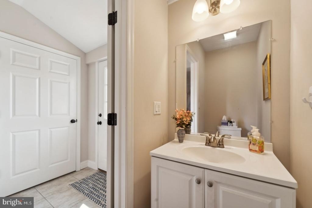 222 N New Street - Photo 10