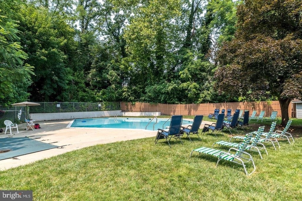704 Yardley Commons - Photo 10