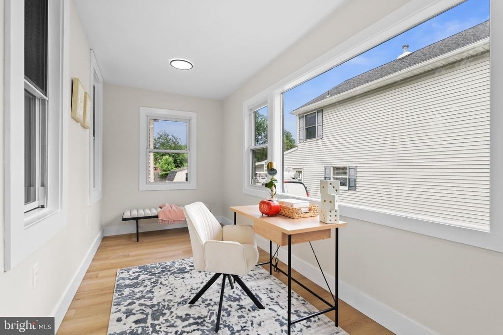 505 Newton Avenue - Photo 3