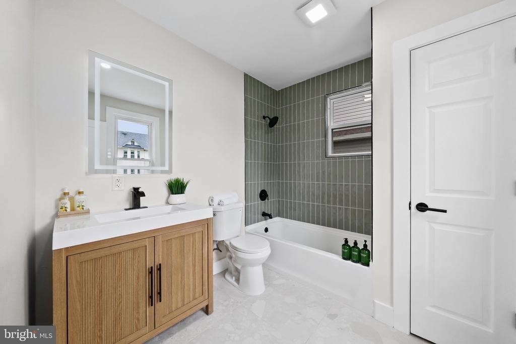 505 Newton Avenue - Photo 13
