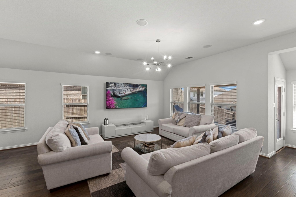 220 Algaroba Loop - Photo 4