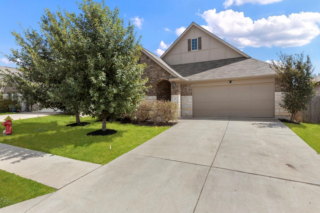 220 Algaroba Loop - Photo 1