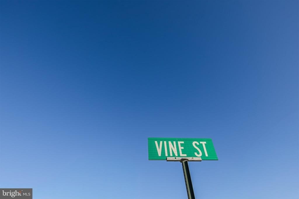 108 Vine Street - Photo 4