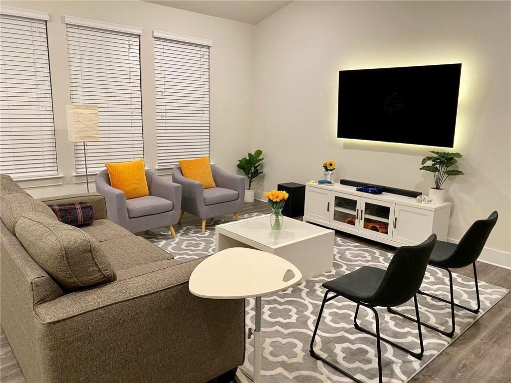 15700 Apex Pl - Photo 1
