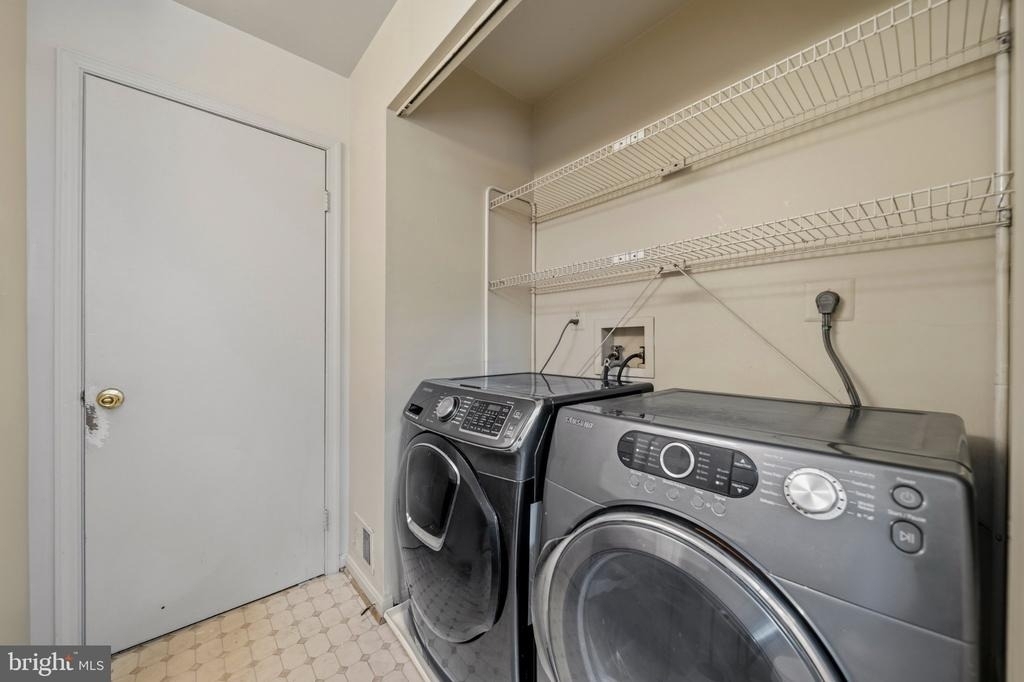 9514 Fox Run Drive - Photo 23