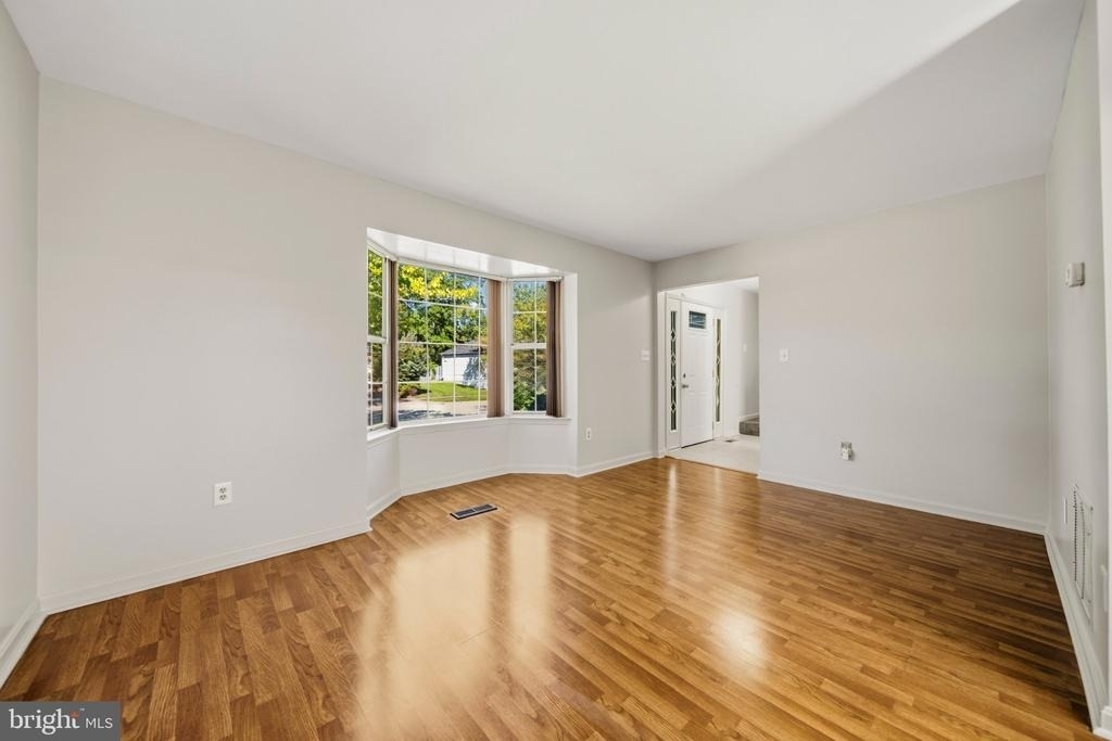 9514 Fox Run Drive - Photo 5