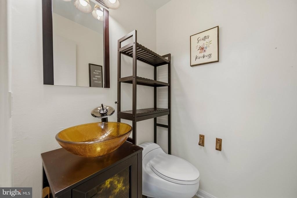 9514 Fox Run Drive - Photo 17