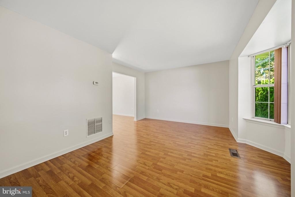 9514 Fox Run Drive - Photo 3